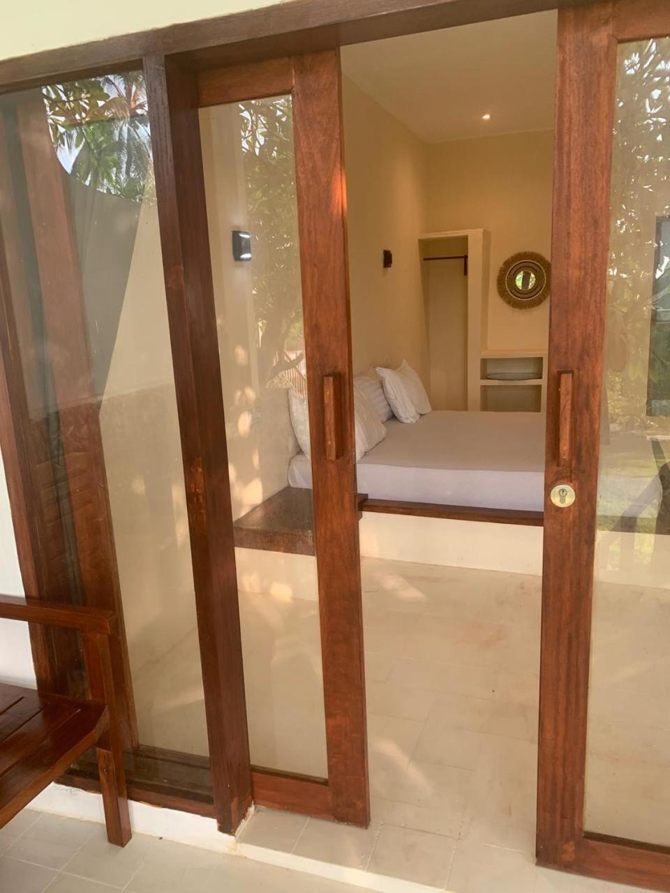 Lombok Coconut Hotel Mangsit Exterior foto