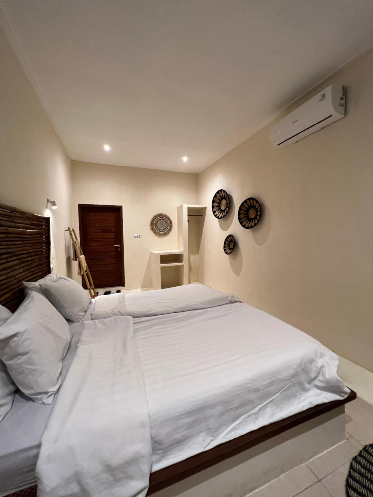 Lombok Coconut Hotel Mangsit Exterior foto